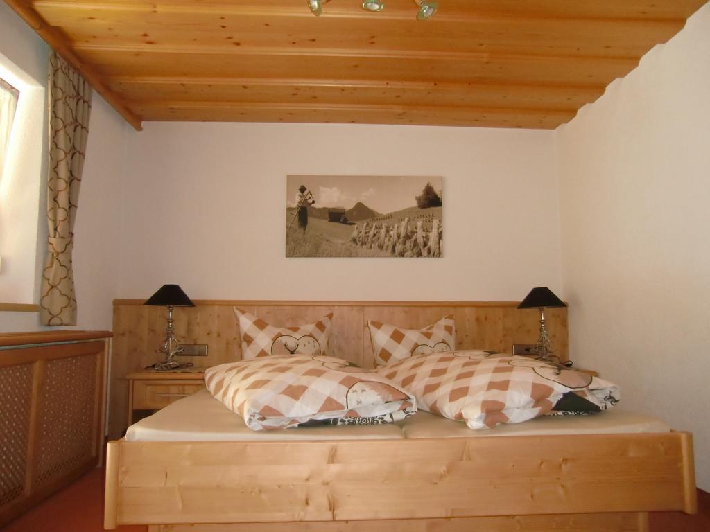Apart Sissy See Room photo